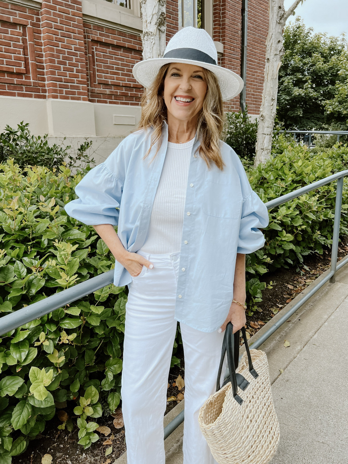 5 Chic Outfit Ideas to Pair with Spring Straw Bags! - Stylish Sandy