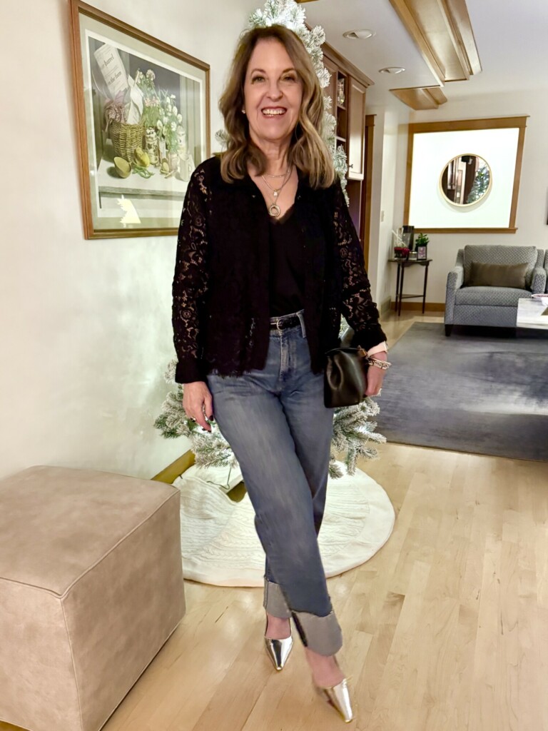 holiday outfit - evereve lace top, mavi jeans, toteme bag, sam edelman metallic shoes